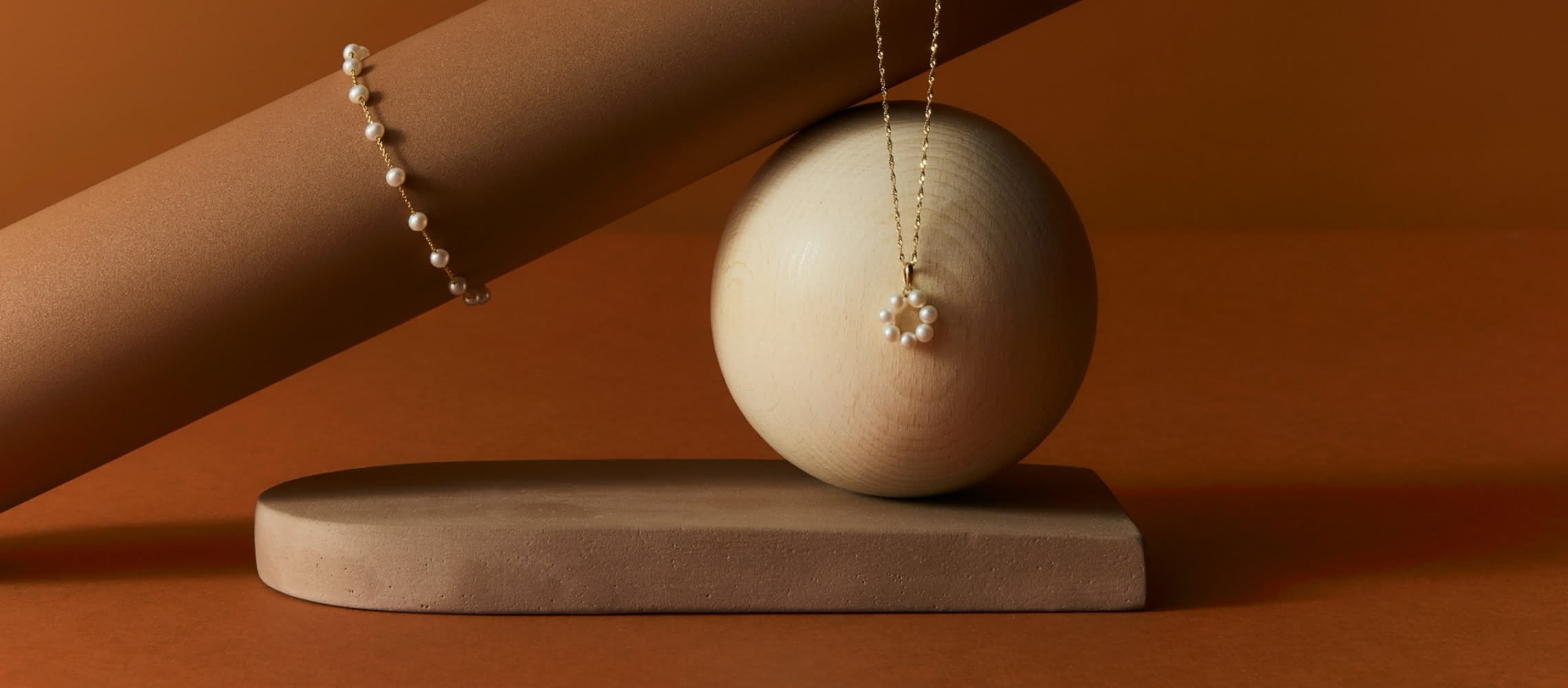 Pearl jewellery at 123GOLD